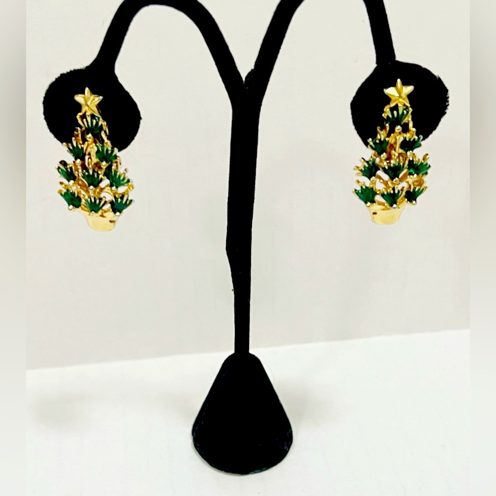 Vintage Gold tone Rhinestone Christmas Tree Clip on earrings - Picture 2 of 5